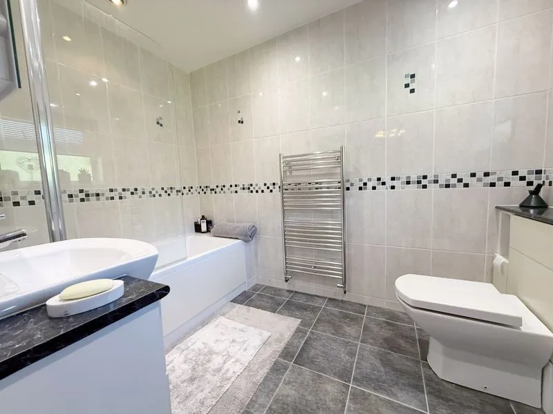 Blenheim Way, Grantham, photo 13