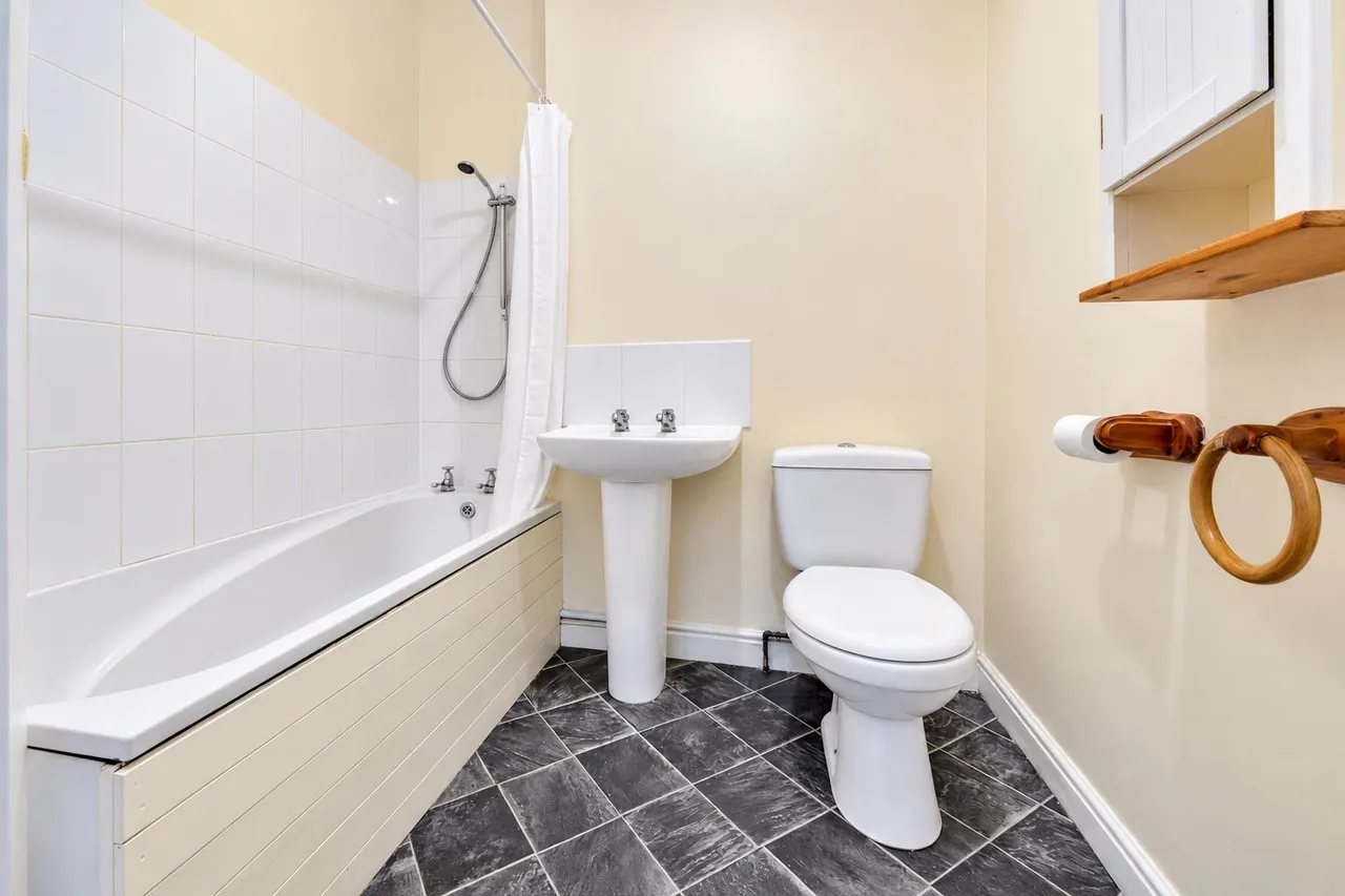 Egypt Road, Nottingham, NG7, photo 7