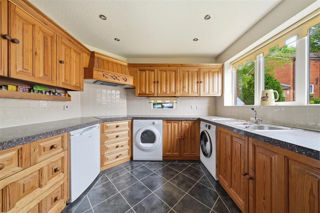 Maple Grove, Ramsbottom, Bury, BL0 0AN, photo 10