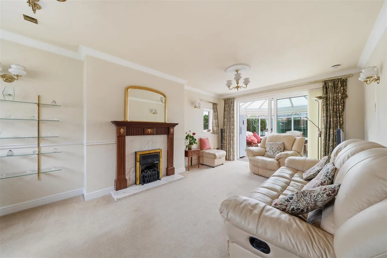 Maple Grove, Ramsbottom, Bury, BL0 0AN, photo 3