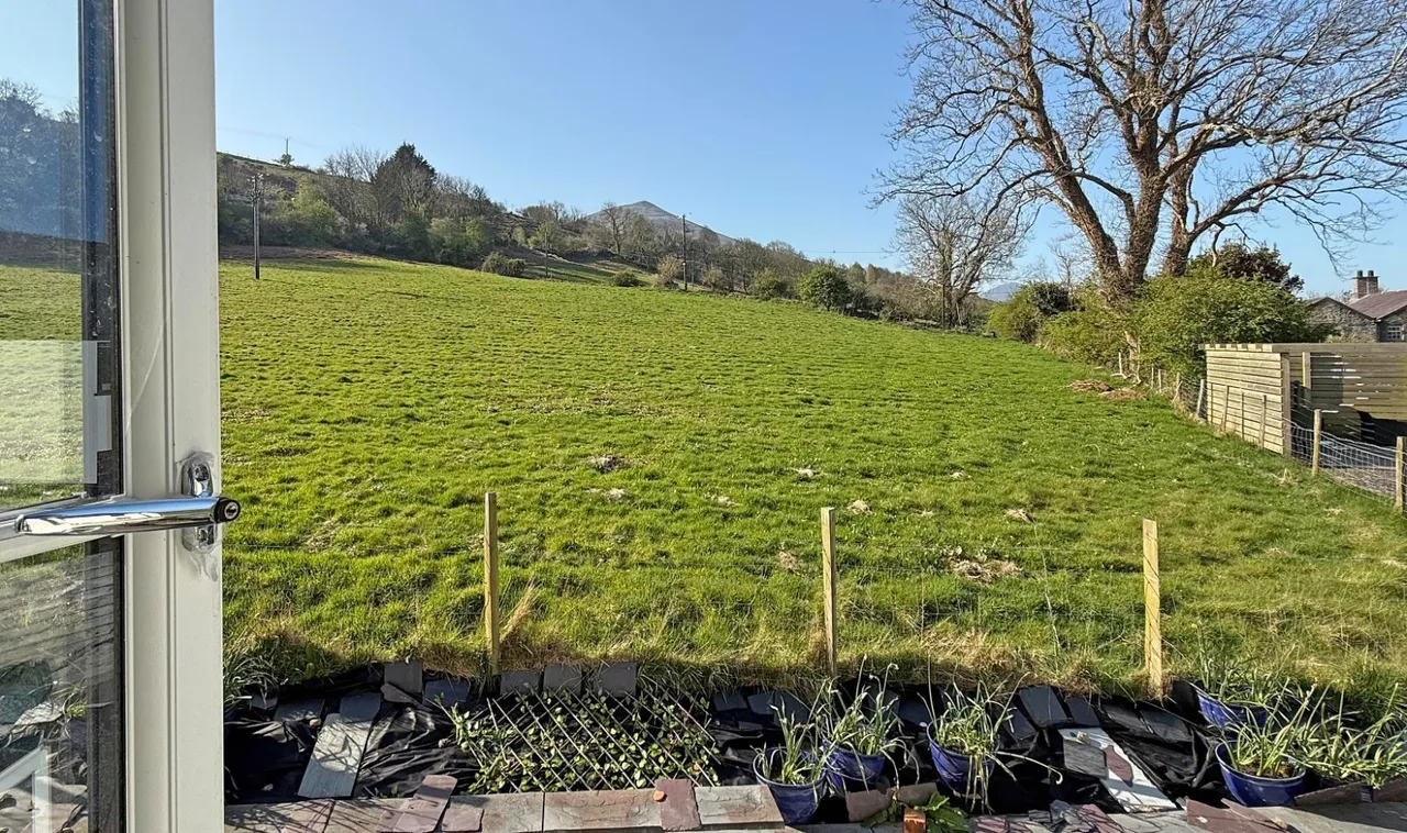 Clynnogfawr, Caernarfon, LL54, photo 16