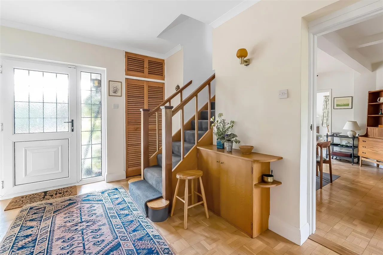 Oak Way, Ashtead, KT21, photo 14