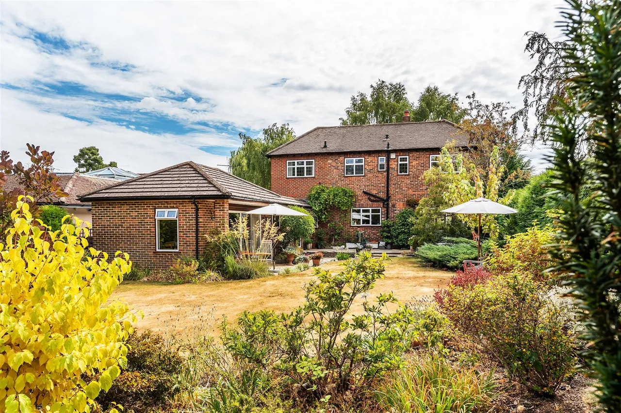 Oak Way, Ashtead, KT21, photo 22