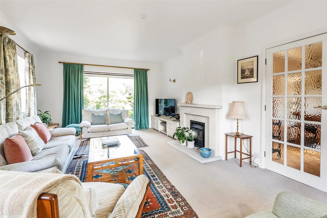Oak Way, Ashtead, KT21, photo 5