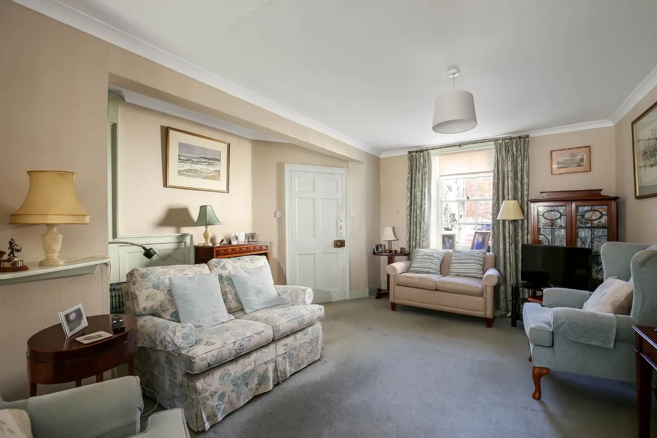 Kingsbury Square, Wilton, Salisbury, Wiltshire, SP2 0BA, photo 4