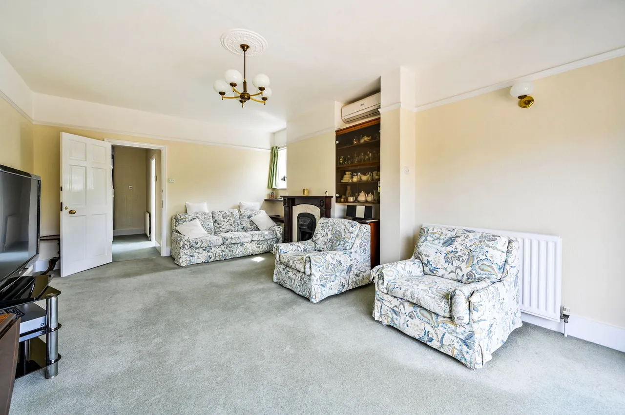 The Cot, Dickerage Lane, New Malden, photo 2