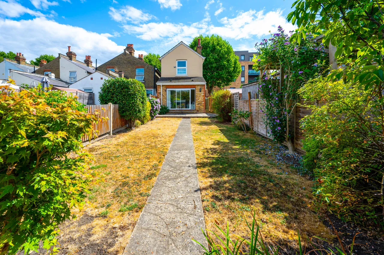 The Cot, Dickerage Lane, New Malden, photo 6