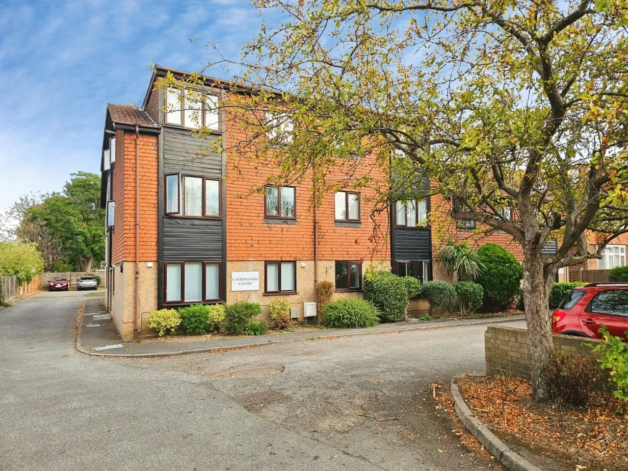 1 bed flat to rent, Laleham Road, Staines-upon-Thames, TW18