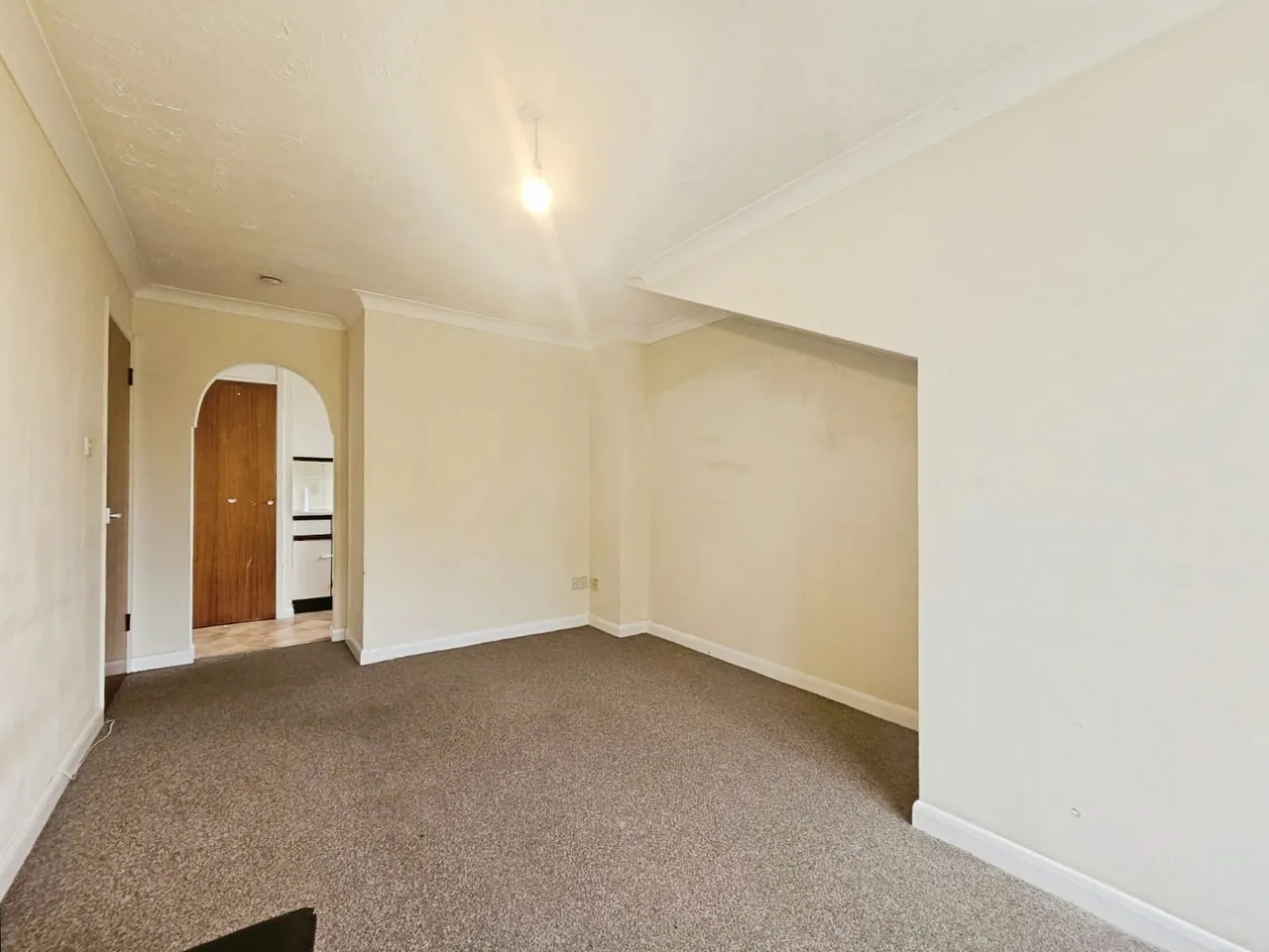 Laleham Road, Staines-upon-Thames, TW18, photo 3
