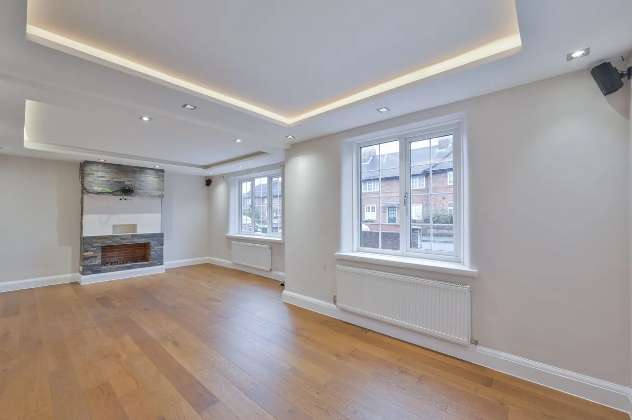 4 bed house to rent, London, W12
