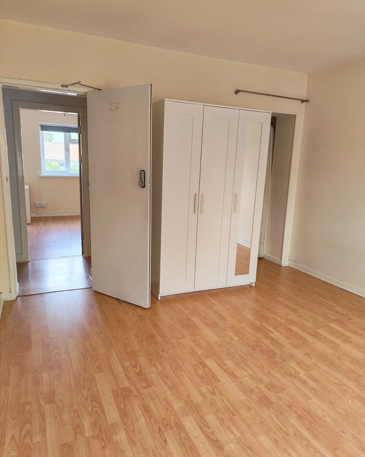 Fox Hollies Road, BIRMINGHAM, West Midlands, B27, photo 8