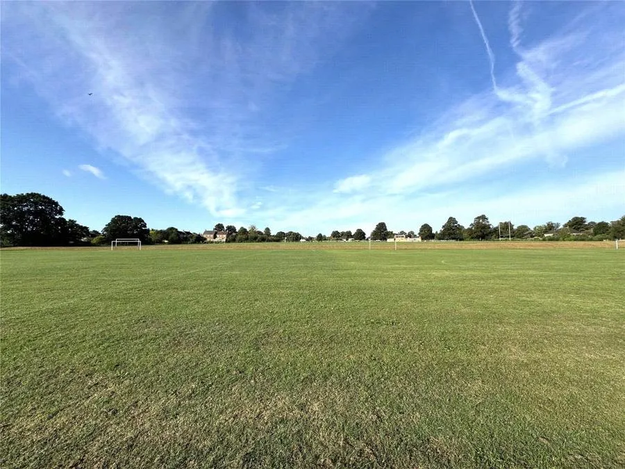Stone Crescent, GL51, photo 20