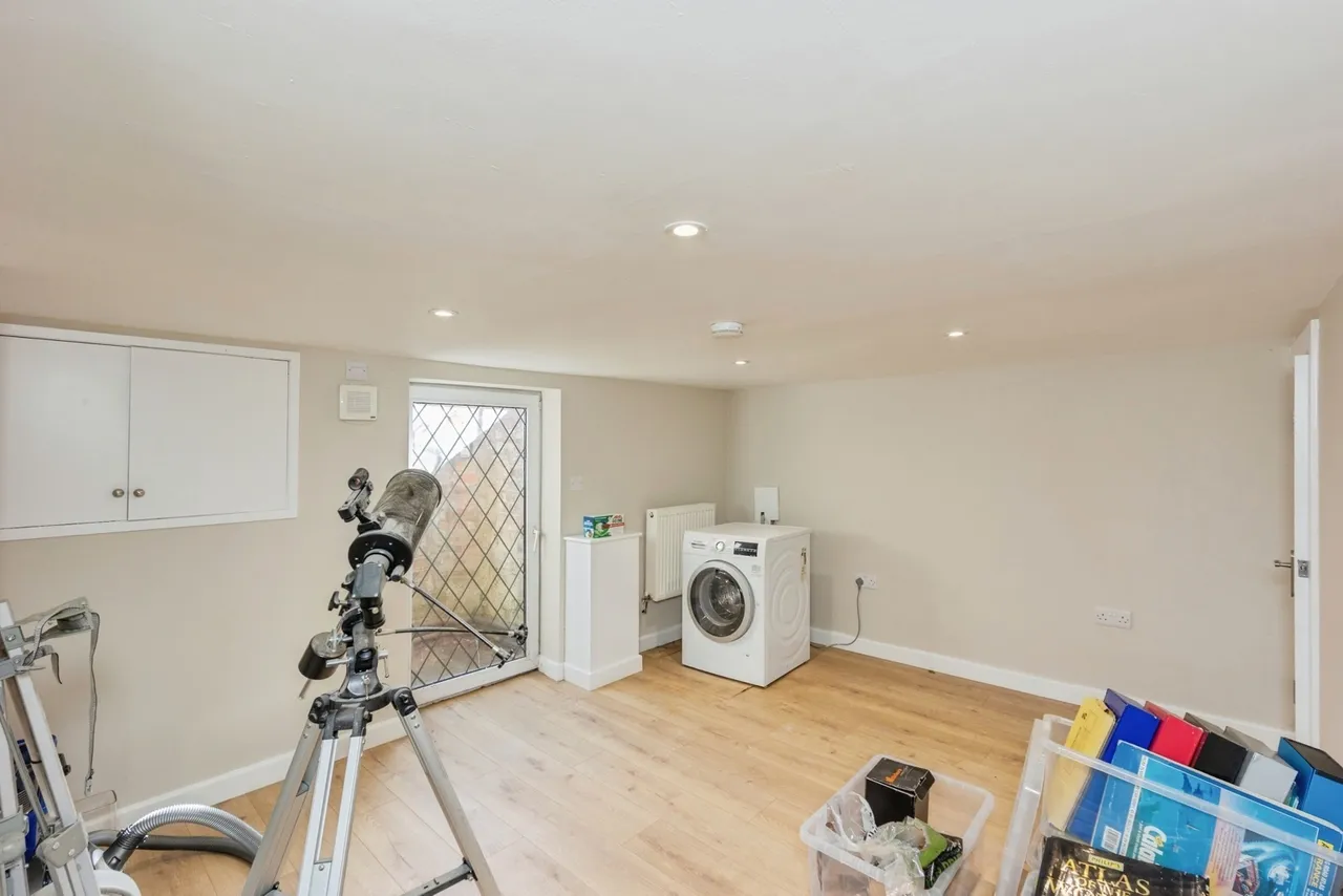 Gravel Lane, Wilmslow, SK9, photo 16
