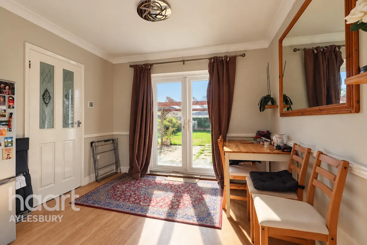 Thame Road, Aylesbury, HP21, photo 5