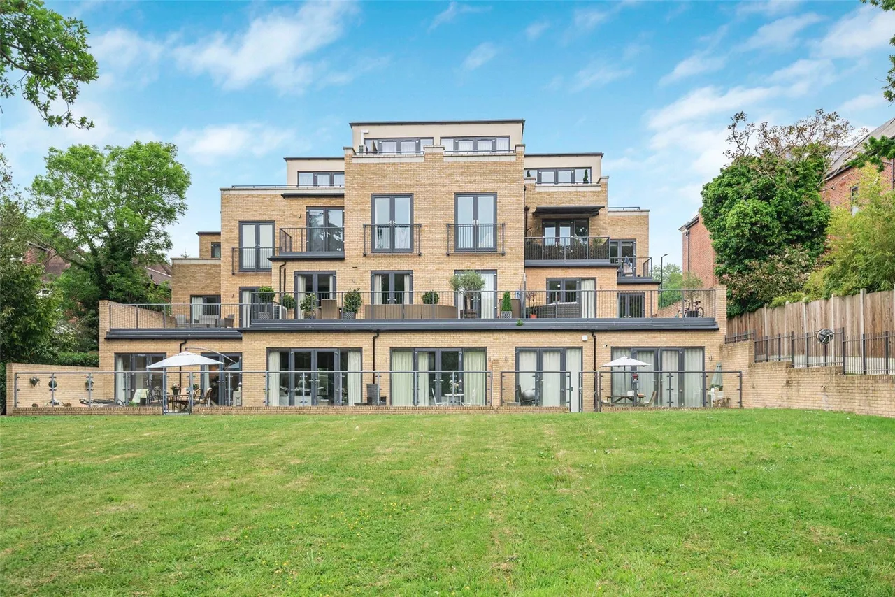 Cockfosters Road, Hadley Wood, EN4 0FN, photo 2