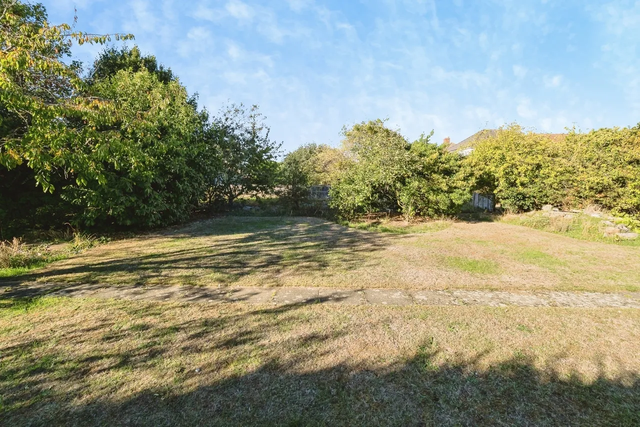 Fairview Avenue, Rainham, RM13, photo 41