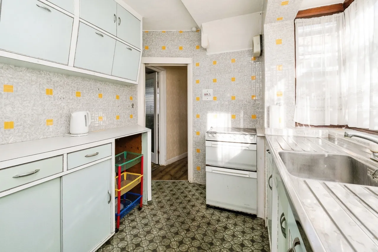 Fairview Avenue, Rainham, RM13, photo 21