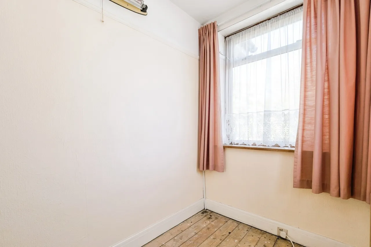 Fairview Avenue, Rainham, RM13, photo 25