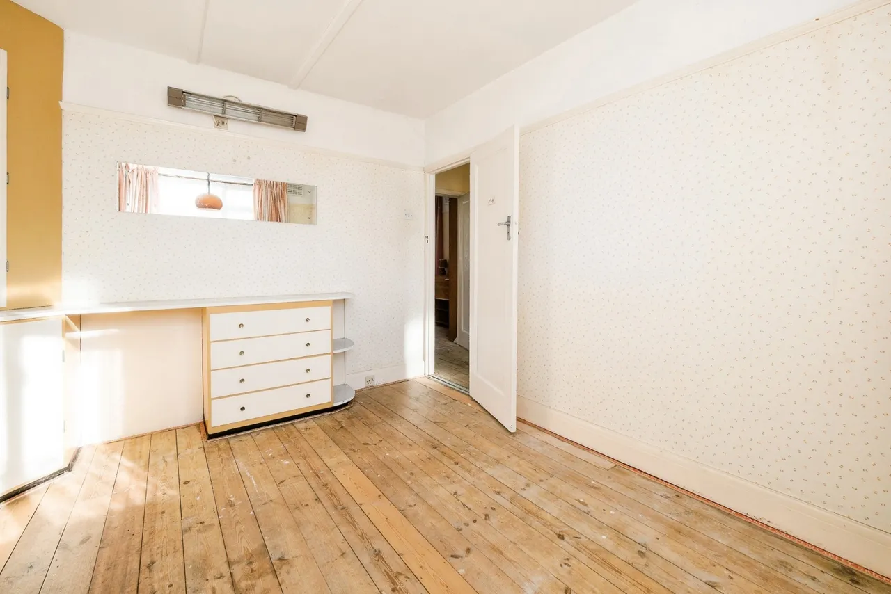 Fairview Avenue, Rainham, RM13, photo 14