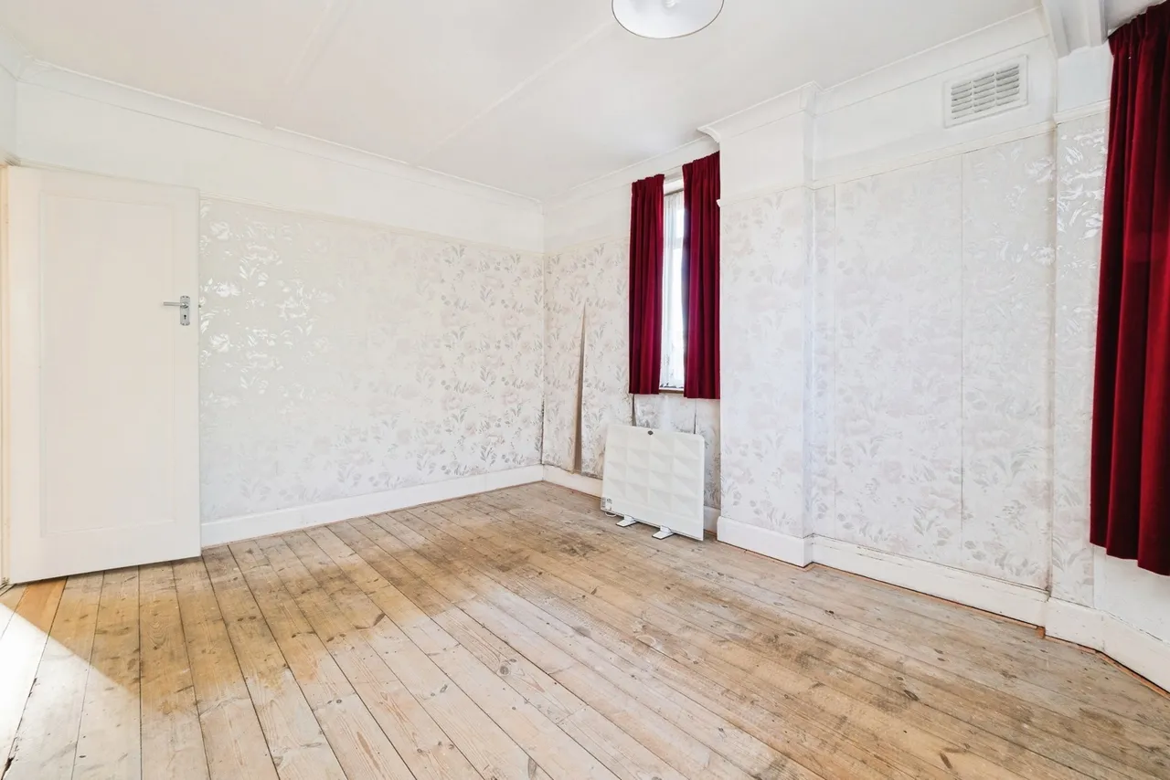 Fairview Avenue, Rainham, RM13, photo 32
