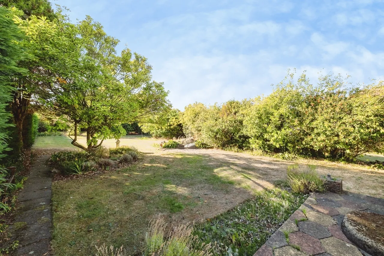Fairview Avenue, Rainham, RM13, photo 33