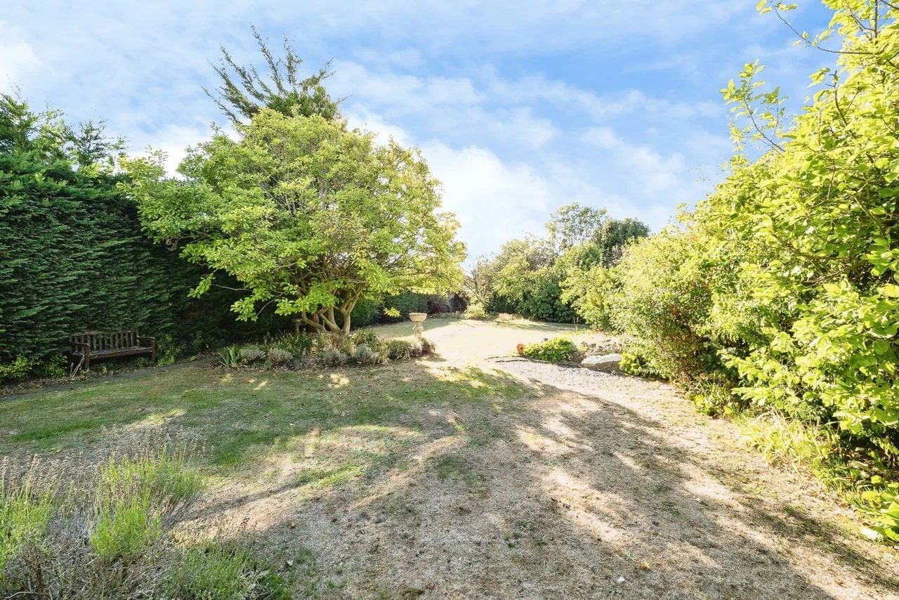 Fairview Avenue, Rainham, RM13, photo 23