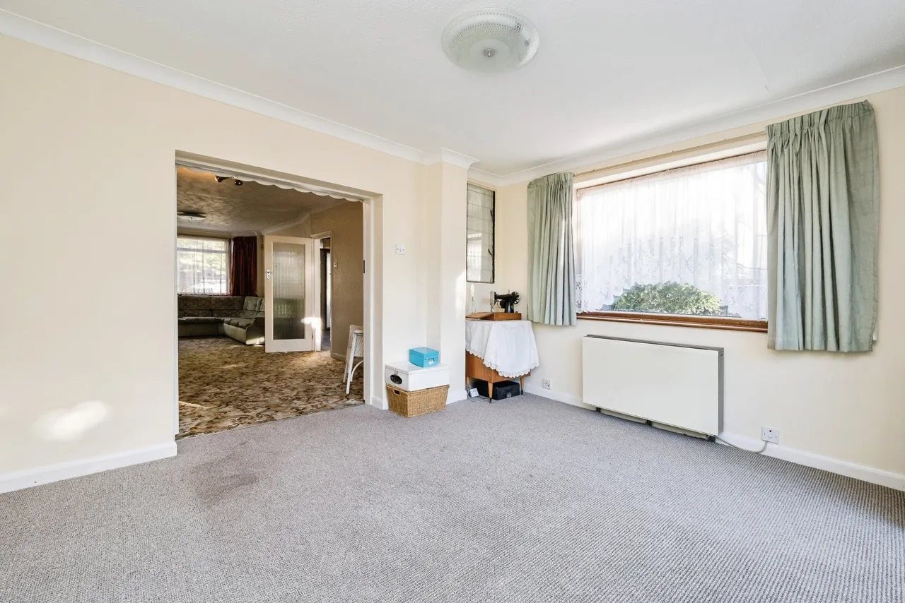 Fairview Avenue, Rainham, RM13, photo 11