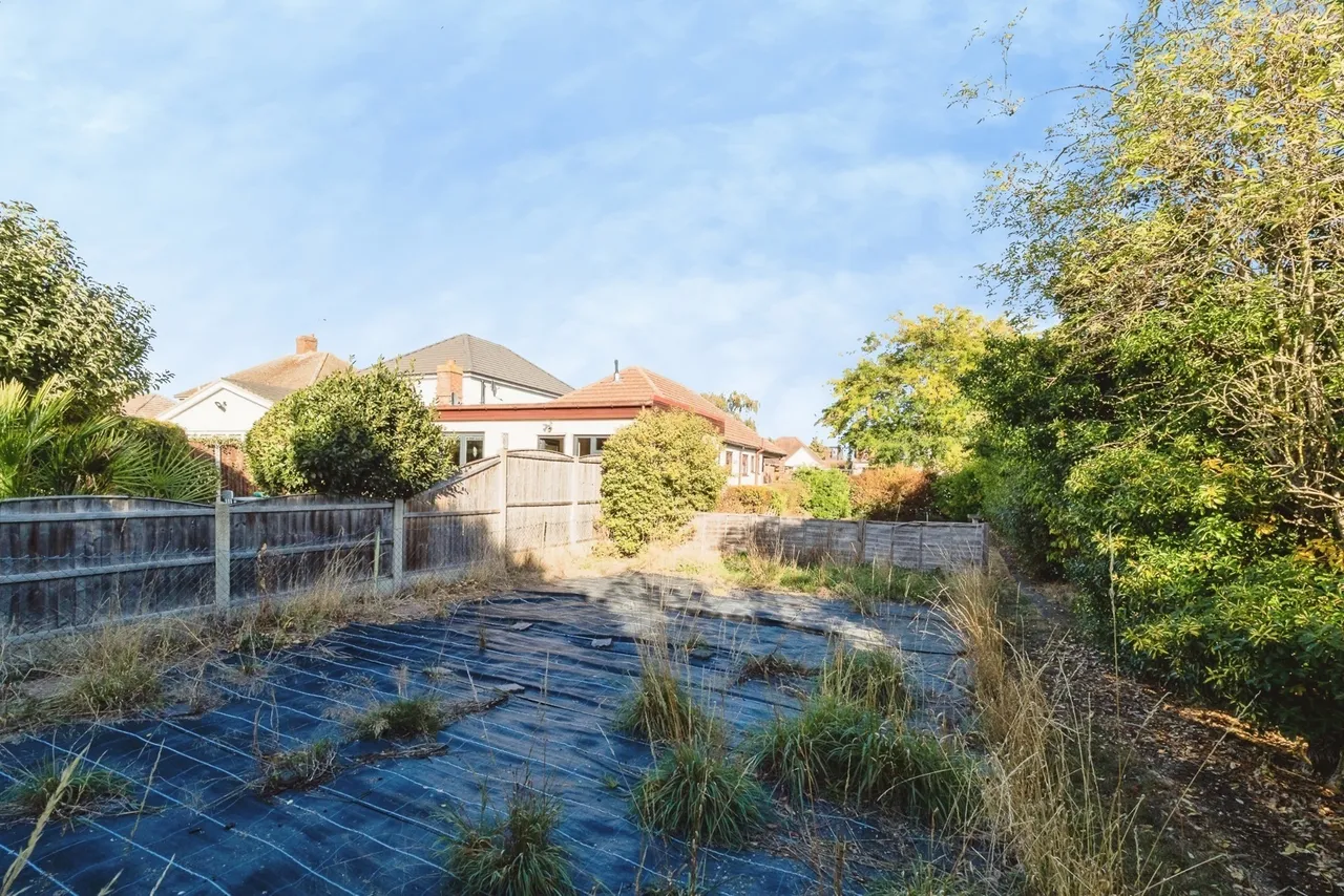 Fairview Avenue, Rainham, RM13, photo 37