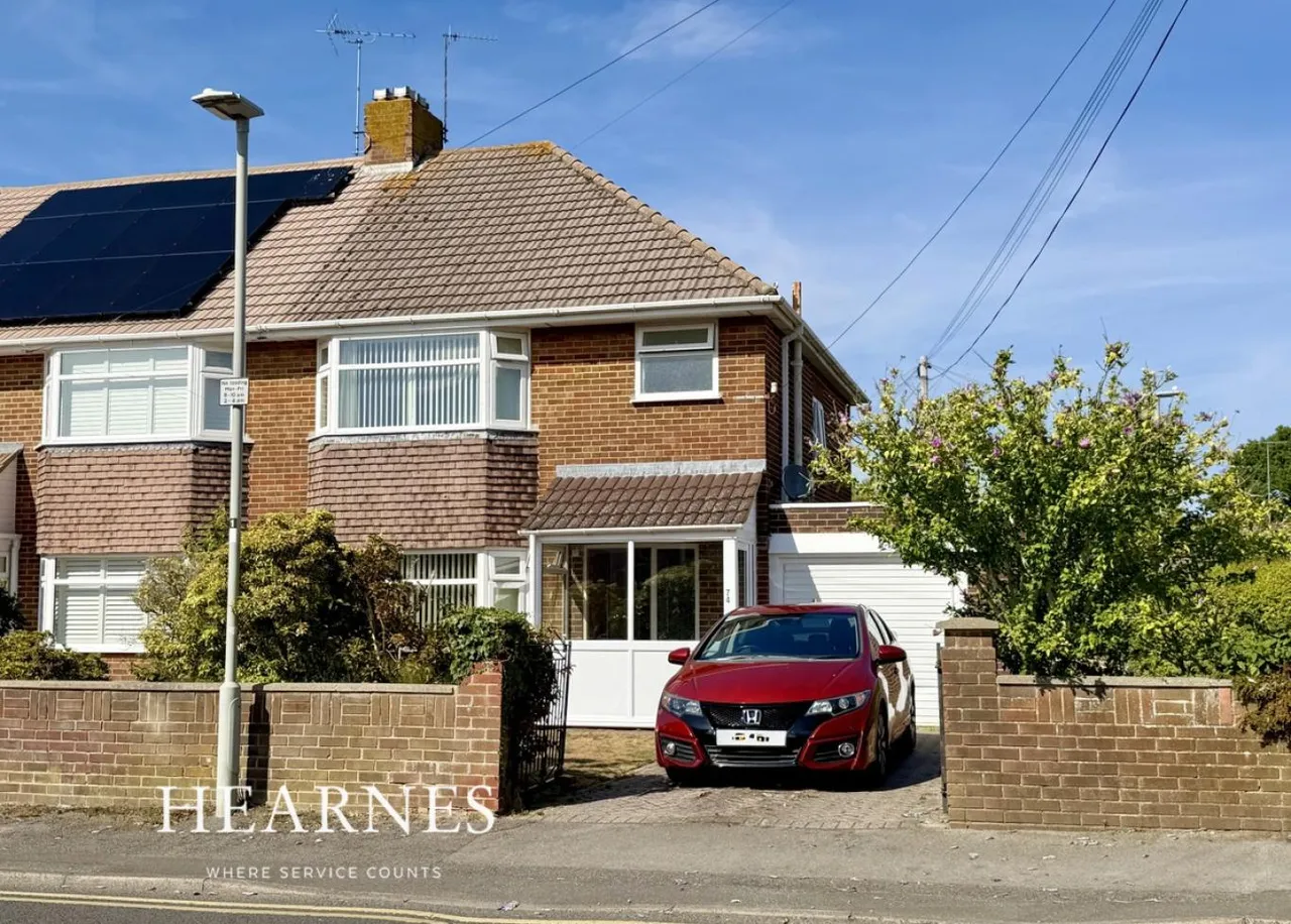 3 bed house for sale, Tatnam Road, BH15