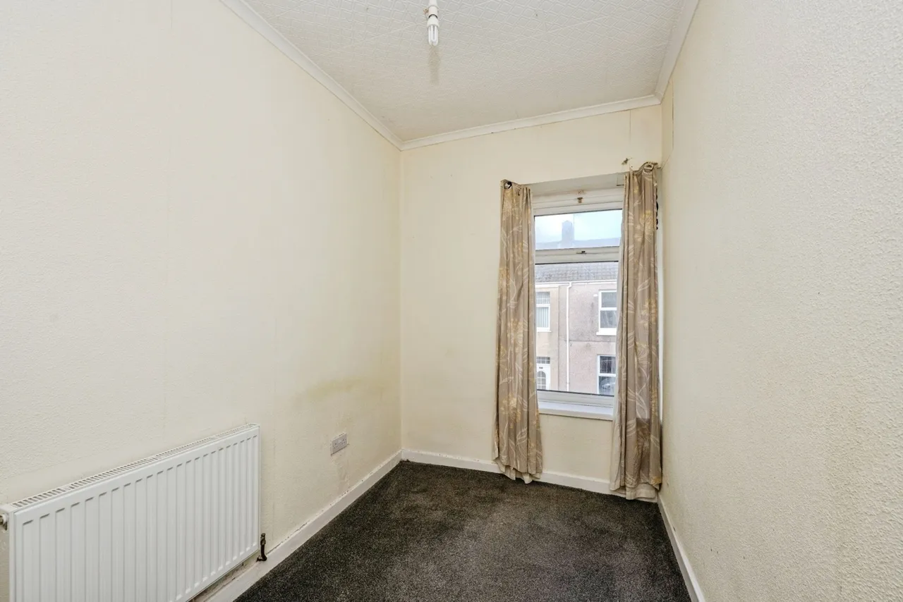 Inkerman Street, Llanelli, SA15, photo 15