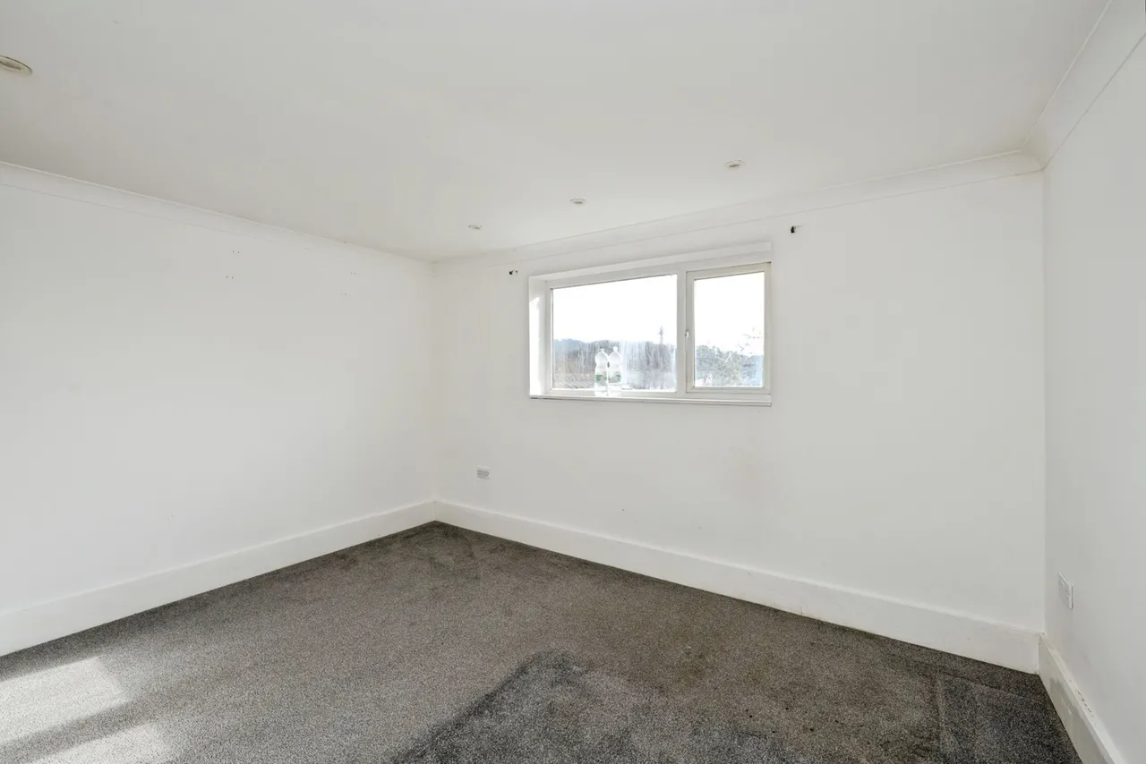 Inkerman Street, Llanelli, SA15, photo 11