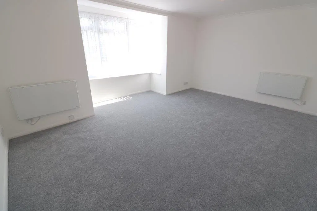 Canford Court, Reading, RG30, photo 2