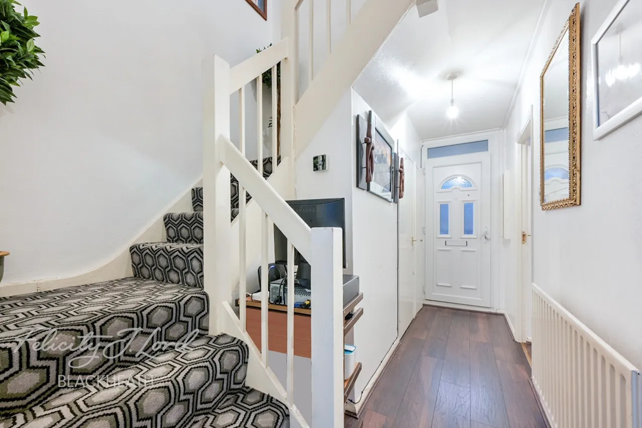 Felspar Close, Plumstead, photo 4