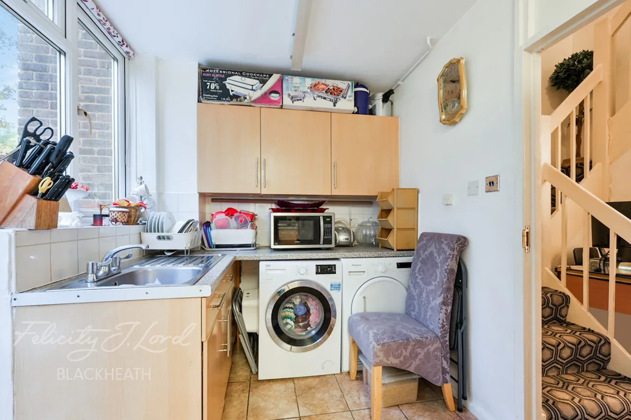 Felspar Close, Plumstead, photo 18