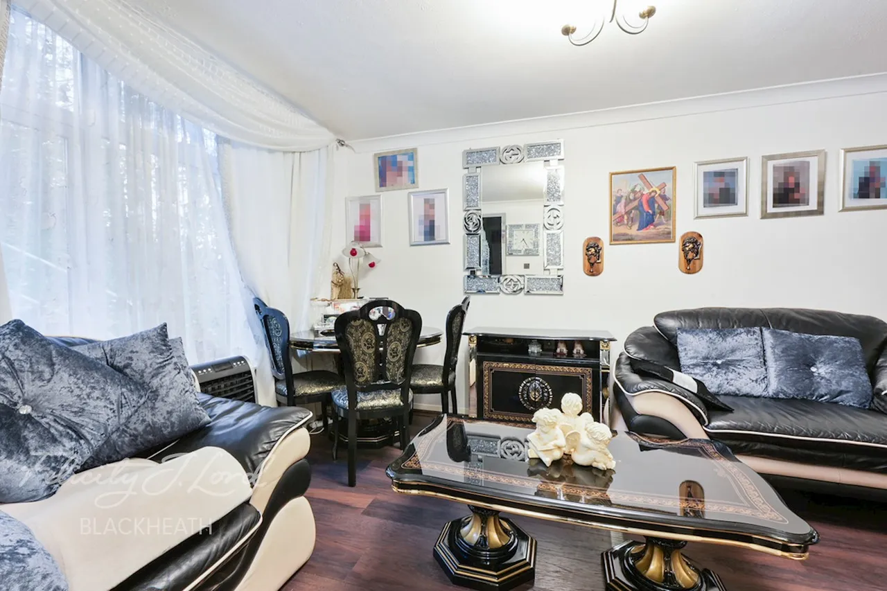 3 bed house for sale, Felspar Close, Plumstead