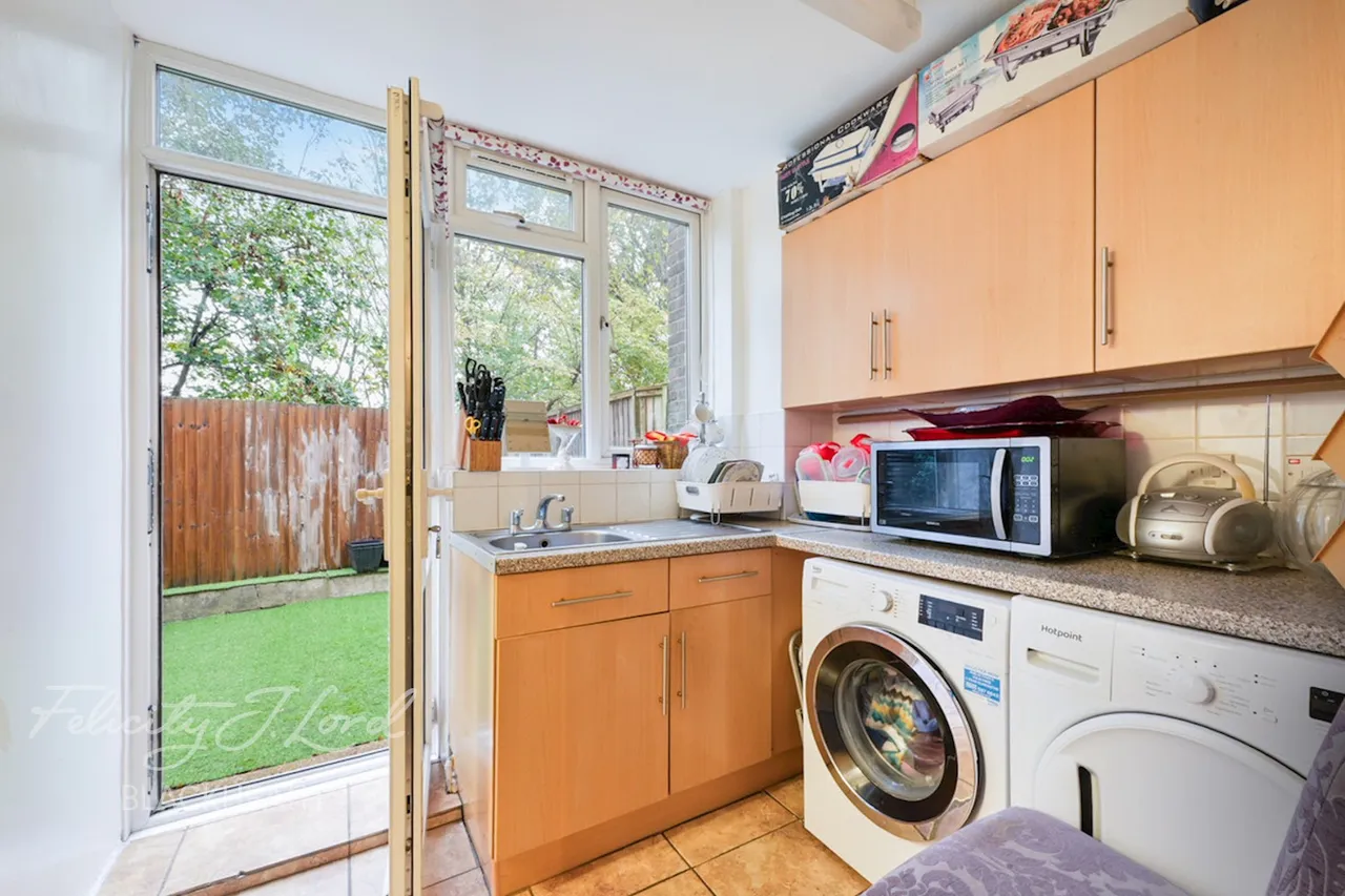 Felspar Close, Plumstead, photo 9