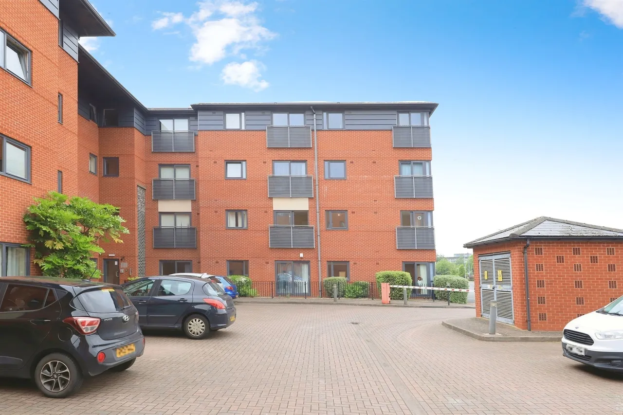 Broad Gauge Way, Wolverhampton, WV10, photo 7