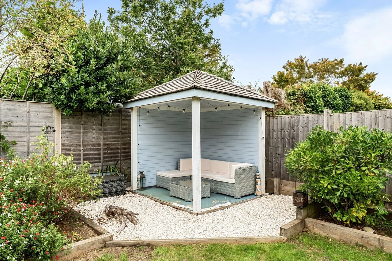 Park Avenue, Lymington, SO41, photo 18