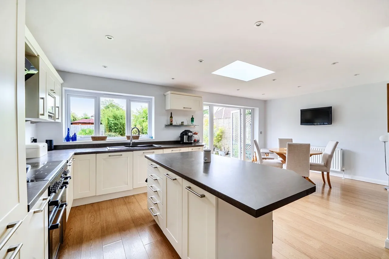 Park Avenue, Lymington, SO41, photo 5