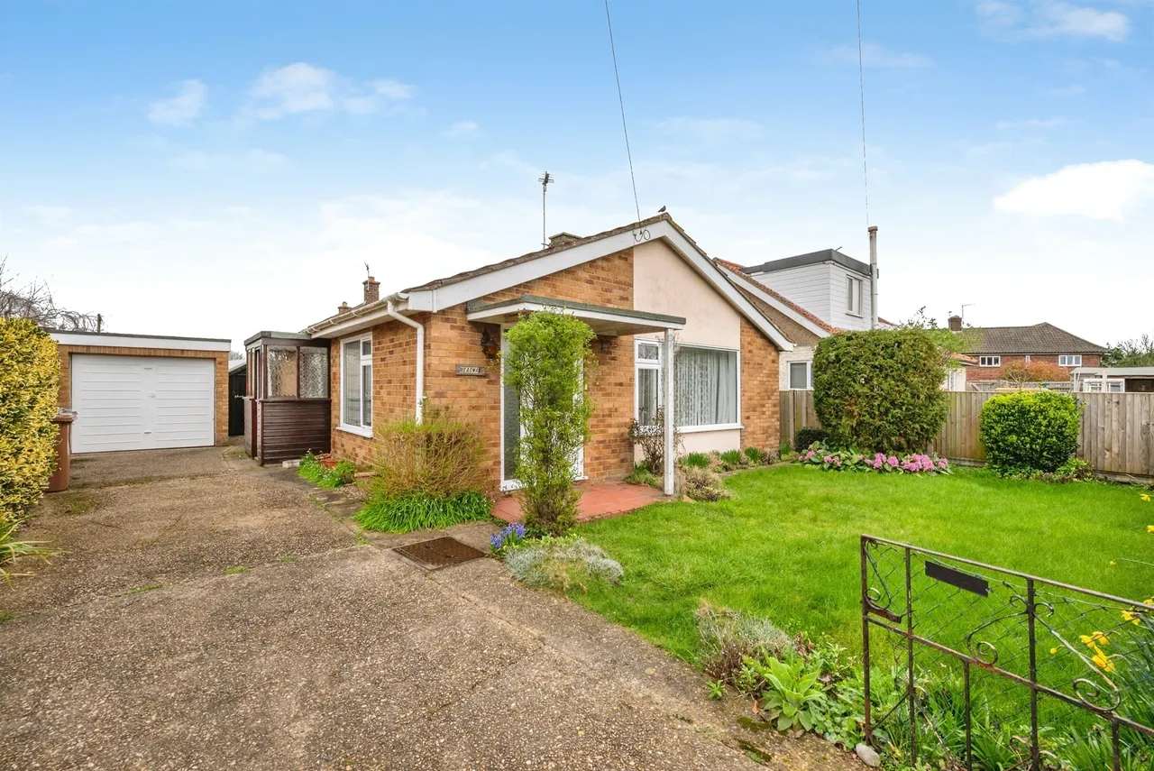 2 bed house for sale — Recreation Road, Stalham, Norwich