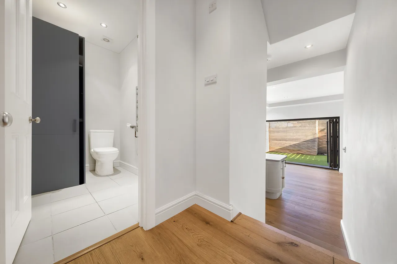 London, SW18, photo 20
