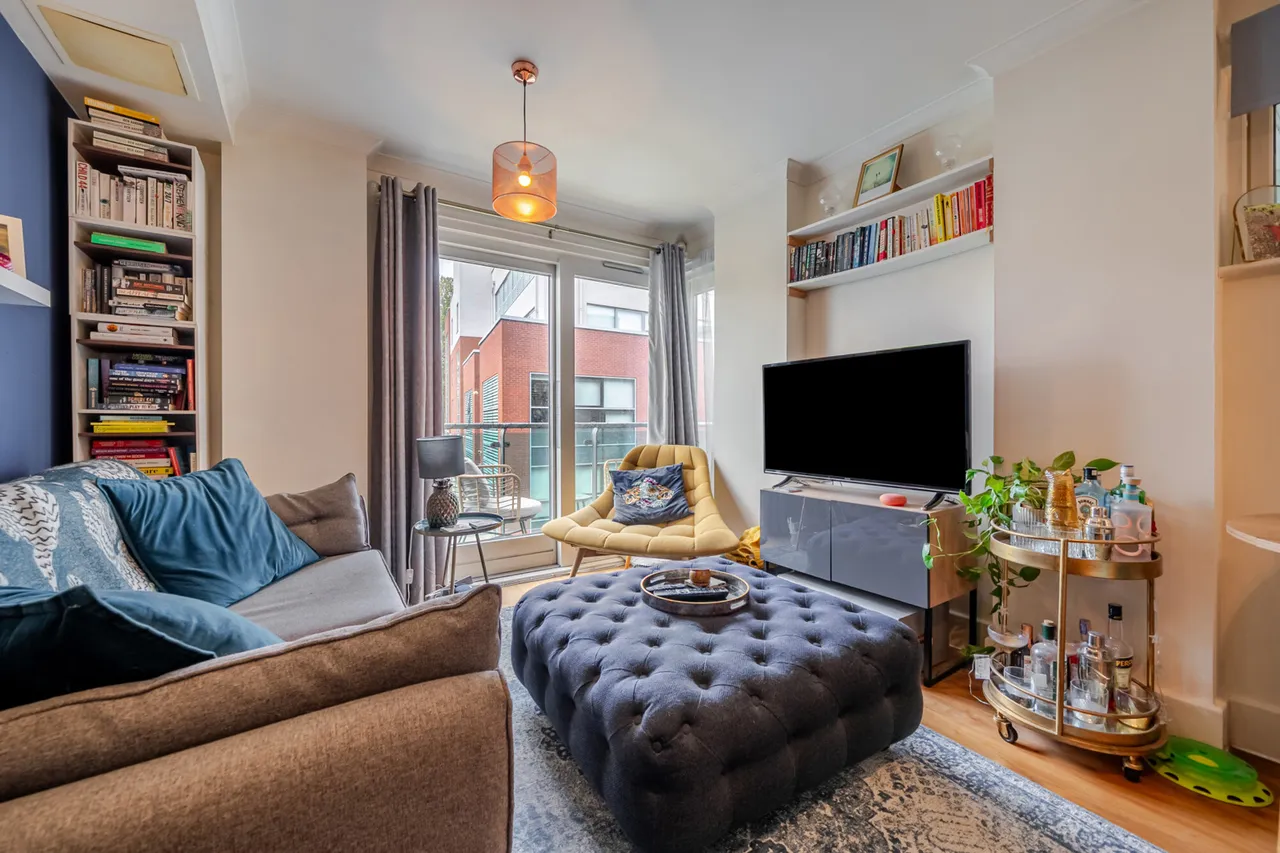 1 bed flat for sale, Evan Cook Close, London, SE15