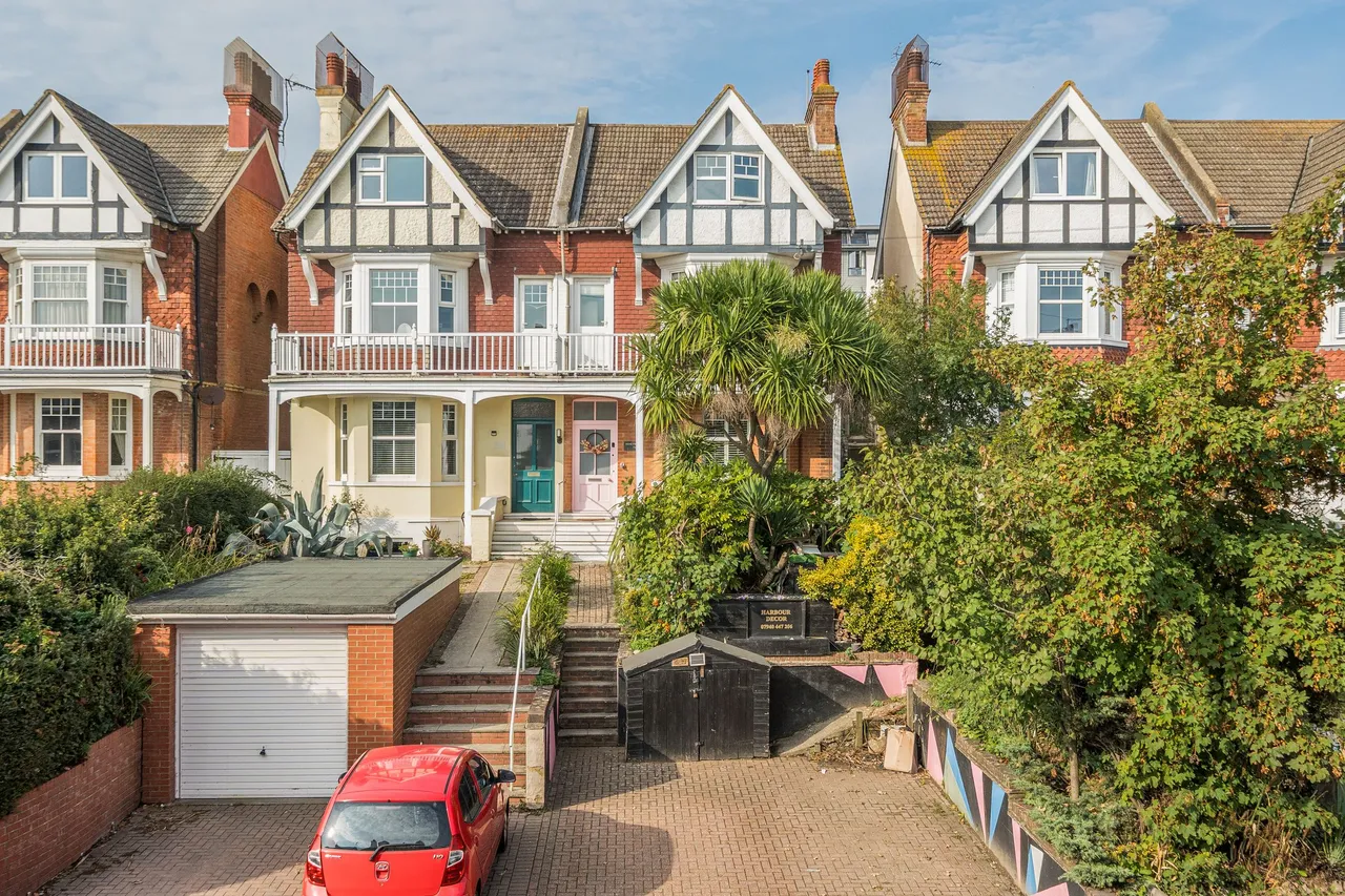 5 bed house for sale, Seabrook Road, Hythe, CT21