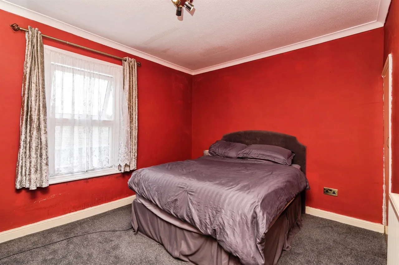 Lorne Park Road, LOWESTOFT, photo 10