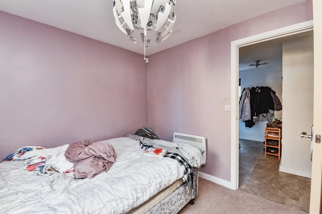 Nuthatch Road, Calne, photo 11
