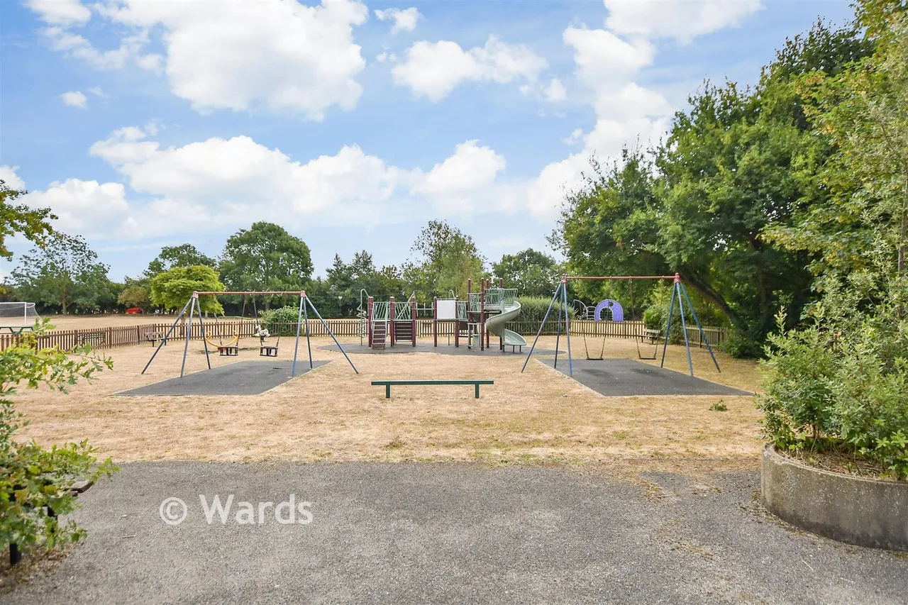 Preston Road, Manston, CT12, photo 13
