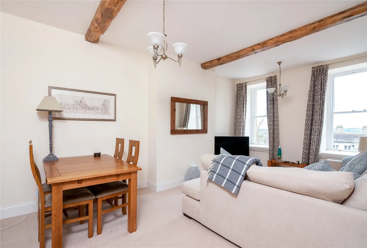 White Hart Mews, Chipping Norton, OX7, photo 4