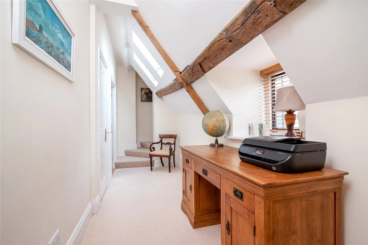 White Hart Mews, Chipping Norton, OX7, photo 10