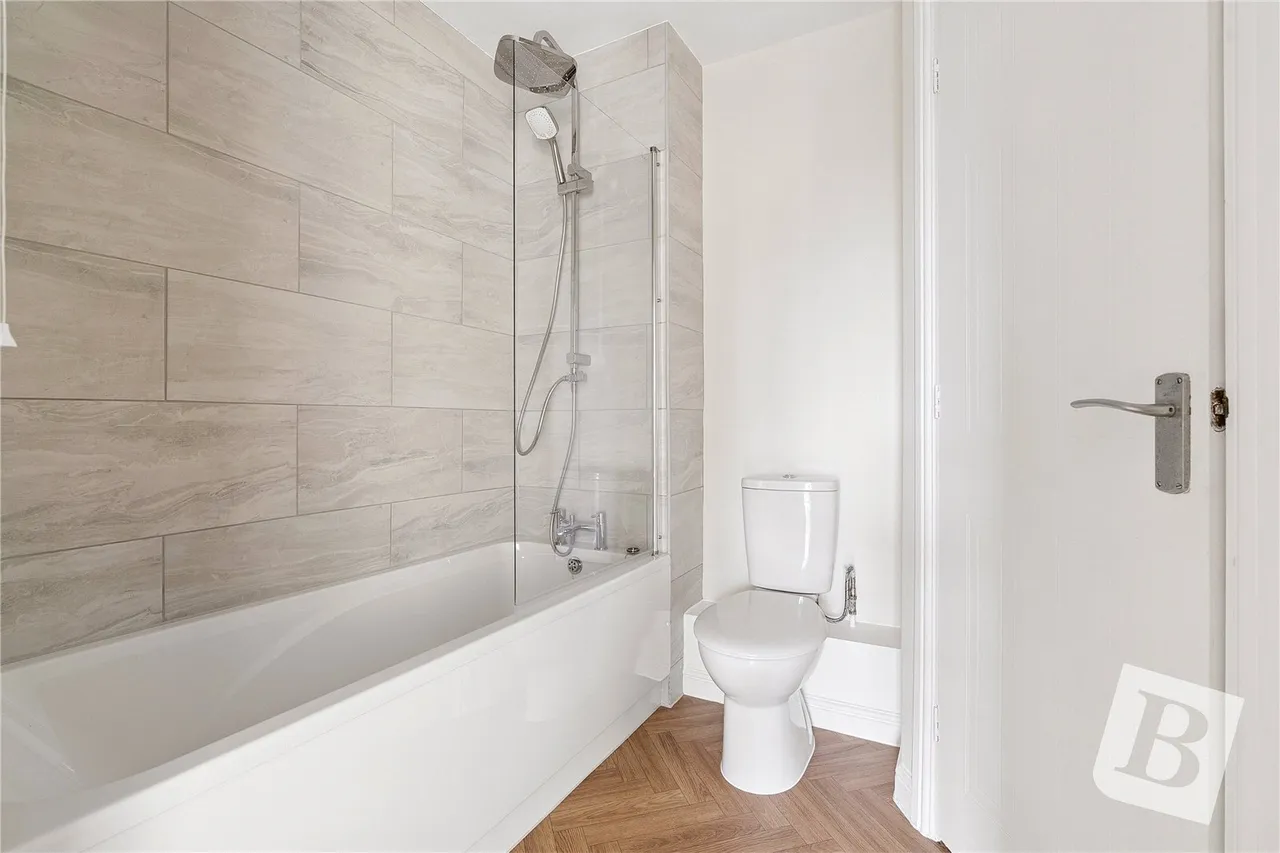 Timberlog Lane, Basildon, SS14, photo 6