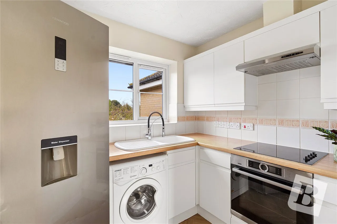 Timberlog Lane, Basildon, SS14, photo 5